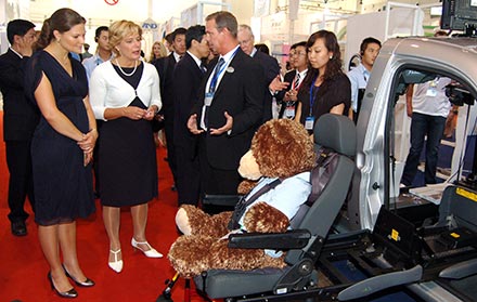 Her Royal Highness Crown Princess Victoria opened the exhibition and took time to visit Autoadapt's stand. (Photo: Lotte Wemmenborn)