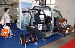 Autoadapt showed a wheelchair hoist.(Photo: Lotte Wemmenborn)