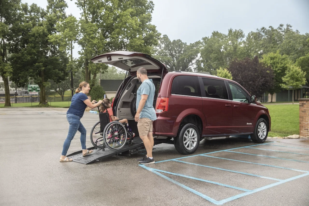 BraunAbility US_lifestyle-rear-entry-dodge.png